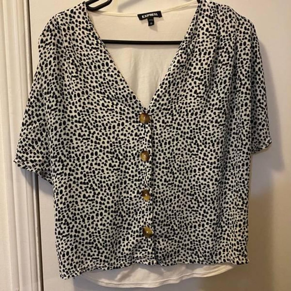 Express Printed Button Front Tee Shirt - Picture 2 of 4